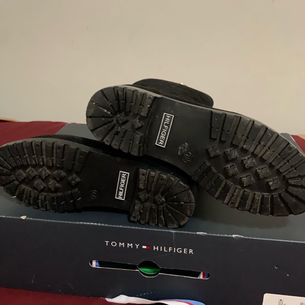 Tommy Hilfiger quilted rain boots